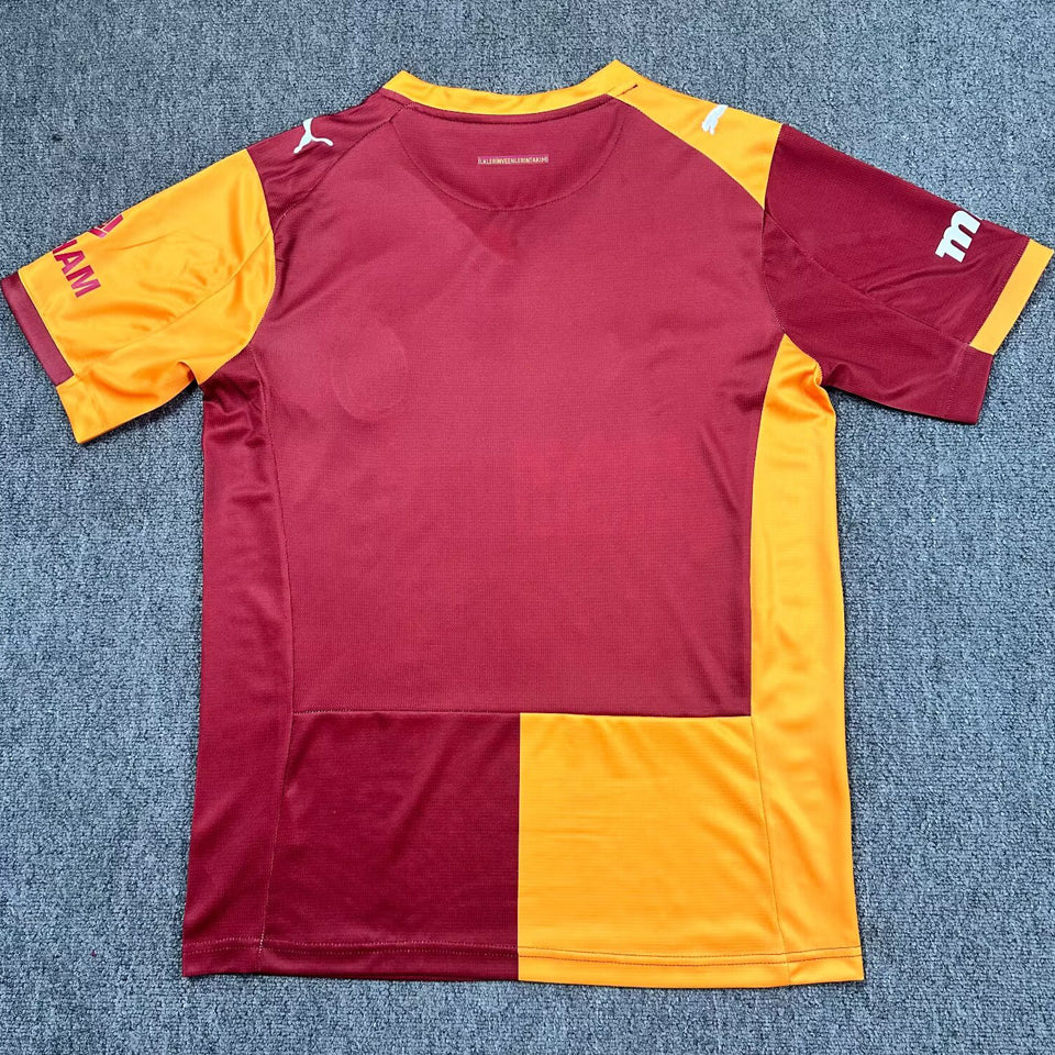 Jersey 2025/26 Galatasaray Local Manga corta Versión Fan